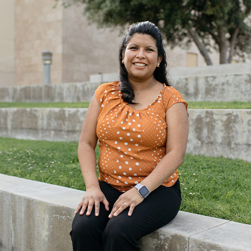 Dr. Gabriela Espinosa